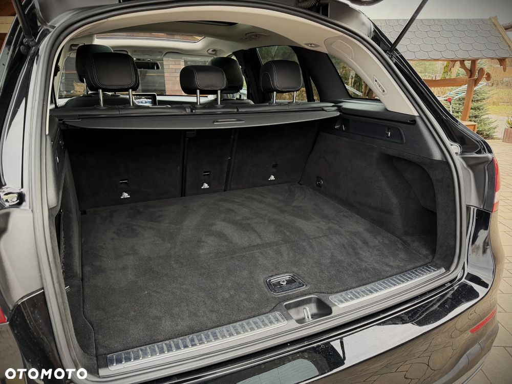 Mercedes-Benz GLC - 24