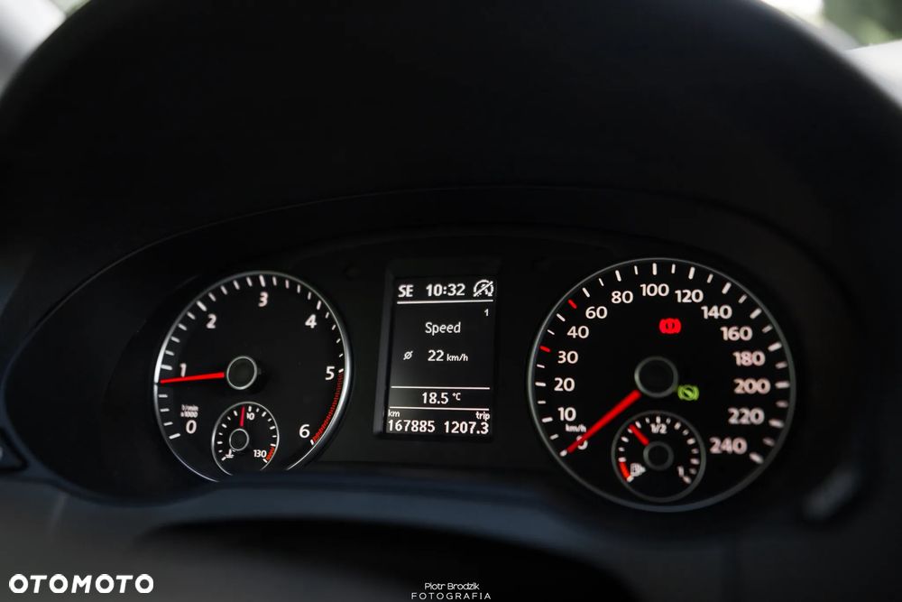 Volkswagen Sharan 2.0 TDI Highline DSG - 18