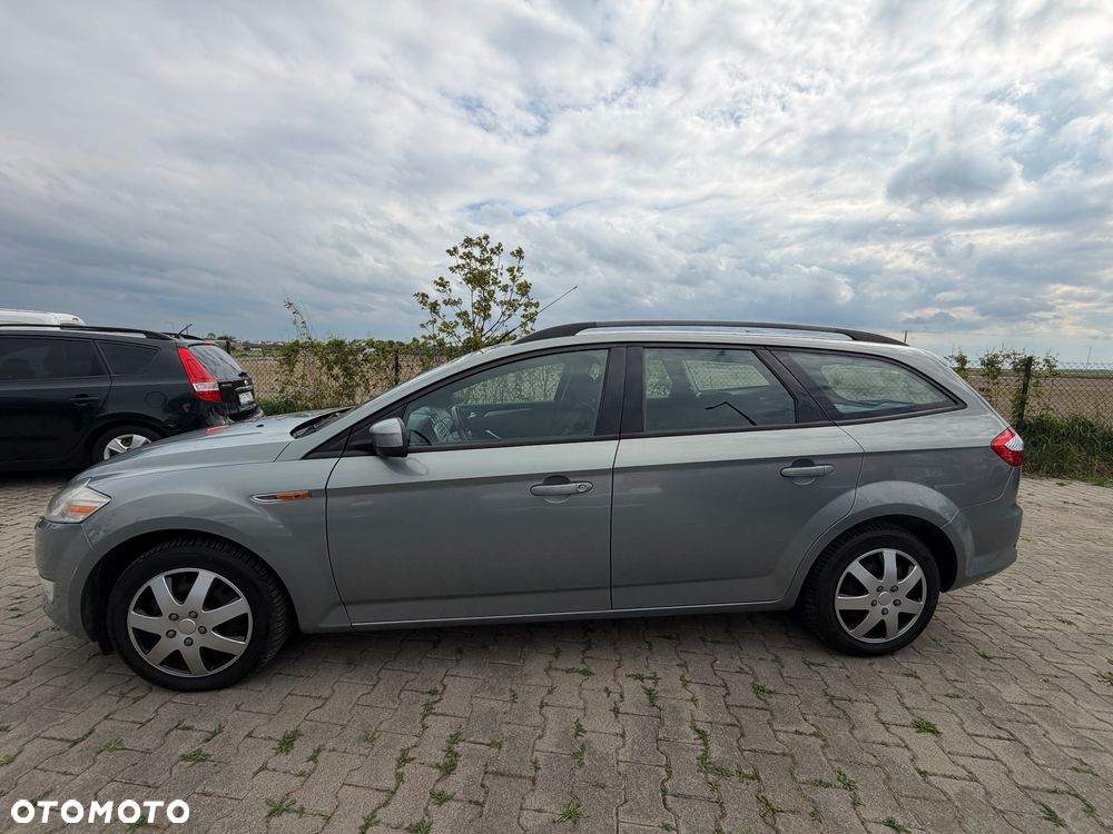 Ford Mondeo 1.6 Trend - 16