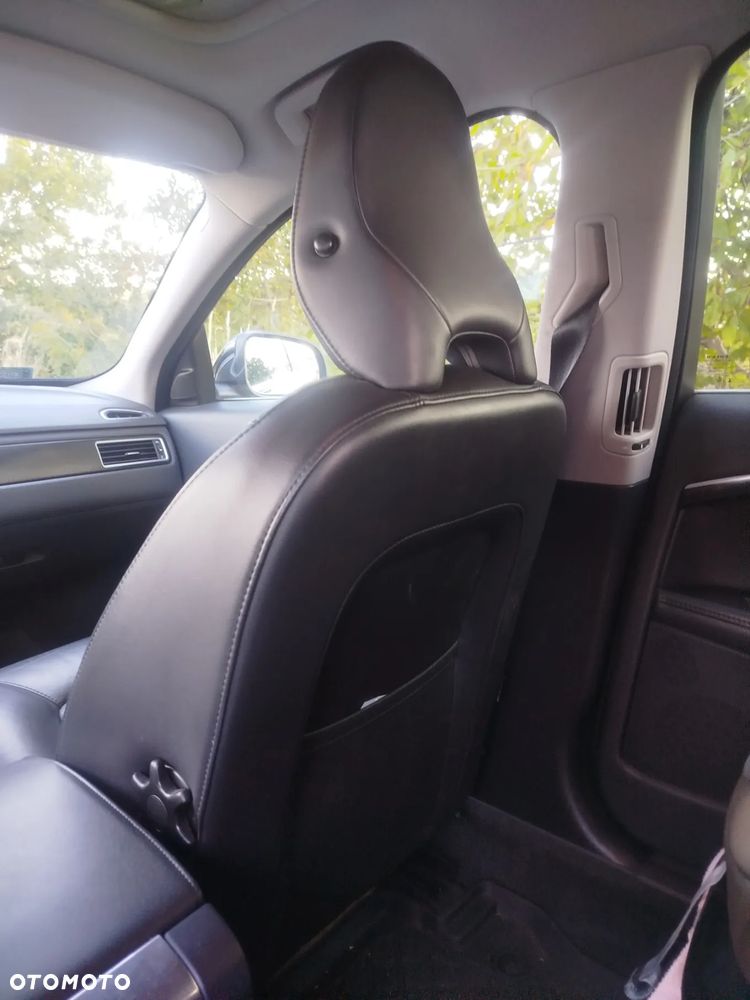 Volvo V70 D3 R-Design - 17