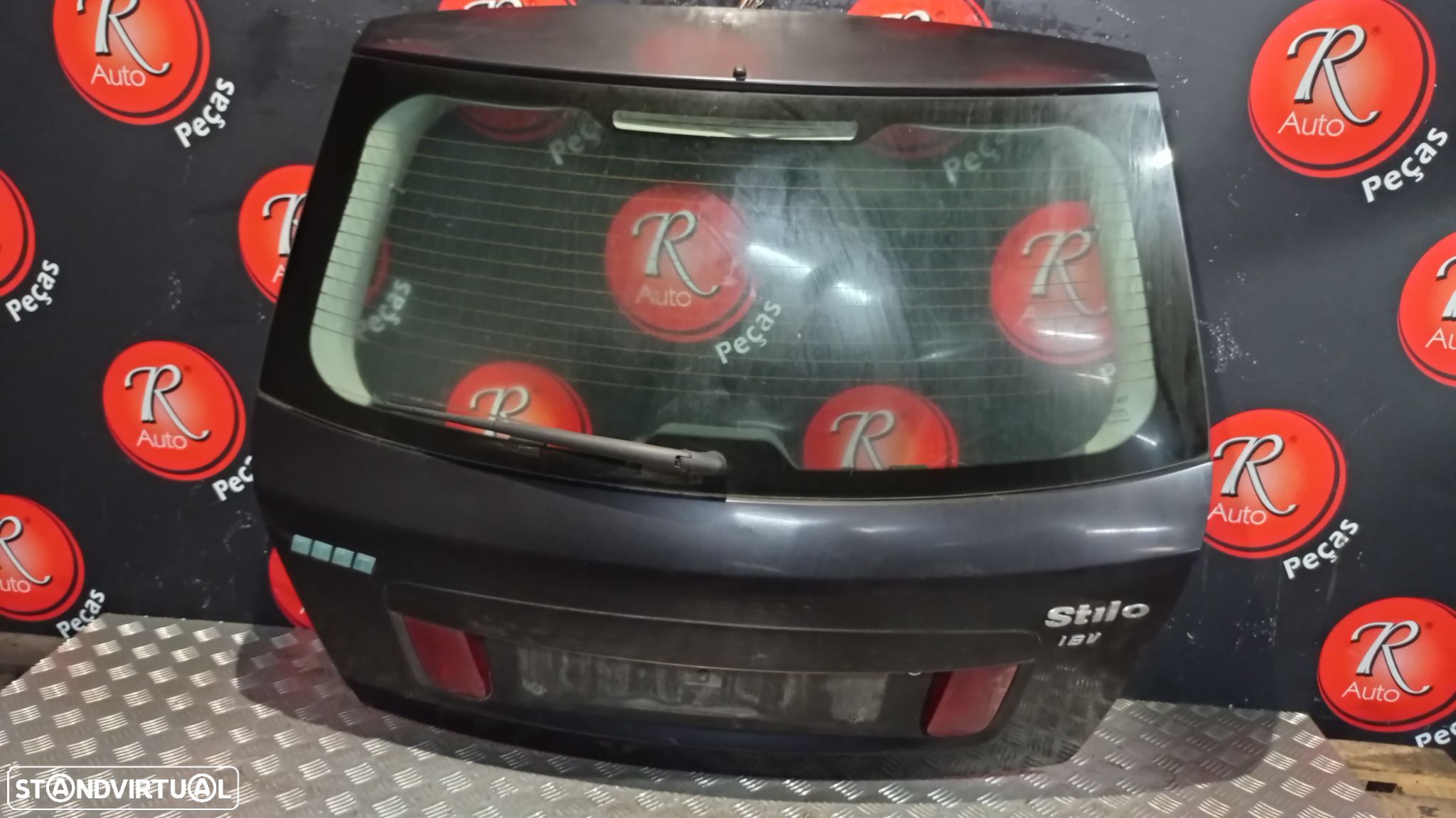 Tampa Da Mala Fiat Stilo (192_) - 1