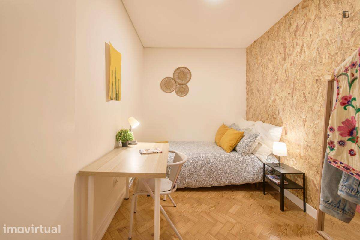 Quarto - localizado em Roma-Areeiro Lisbon - Grande imagem: 2/24