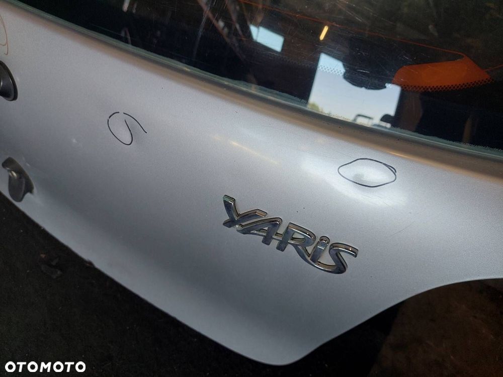 KOMPLETNY TYŁ KLAPA BAGAŻNIKA ZDERZAK LAMPY TOYOTA YARIS I LIFT 1E7 - 14