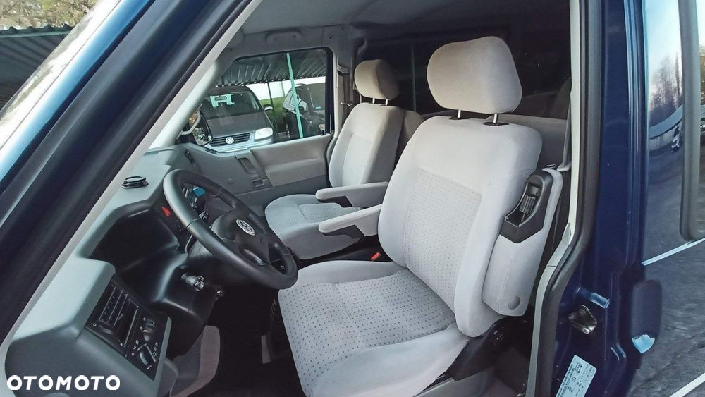 Volkswagen Multivan - 15