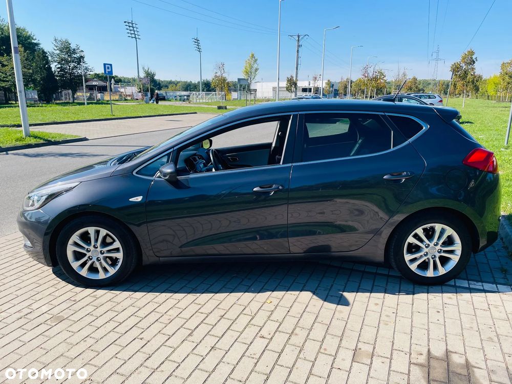 Kia Ceed 1.6 GDI ISG Spirit - 2