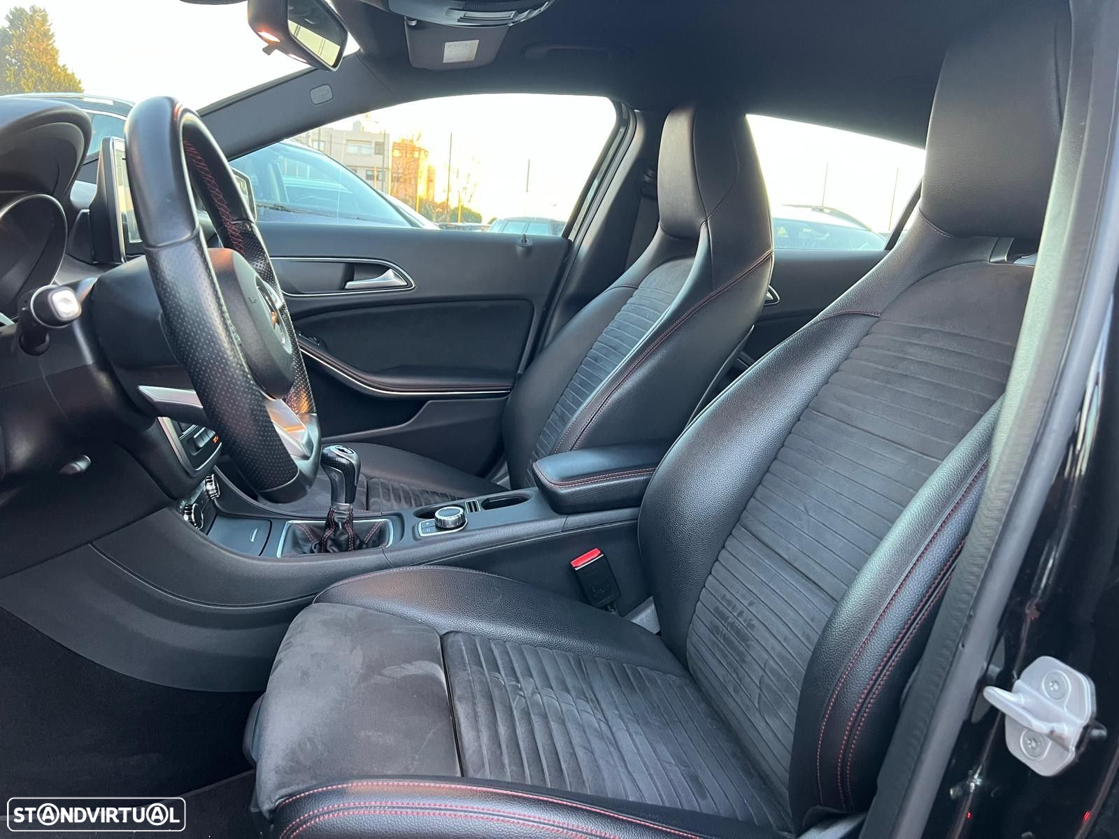 Mercedes-Benz GLA 180 CDi AMG Line - 27