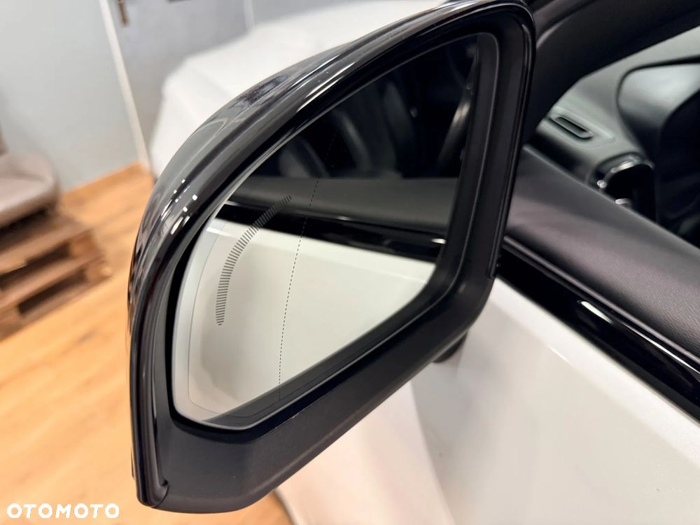 Volvo XC 40 D4 AWD R-Design - 23