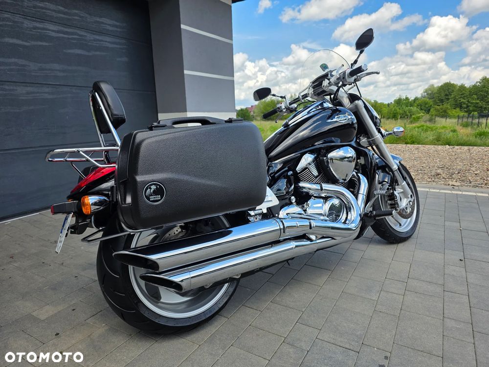 Suzuki Intruder - 11