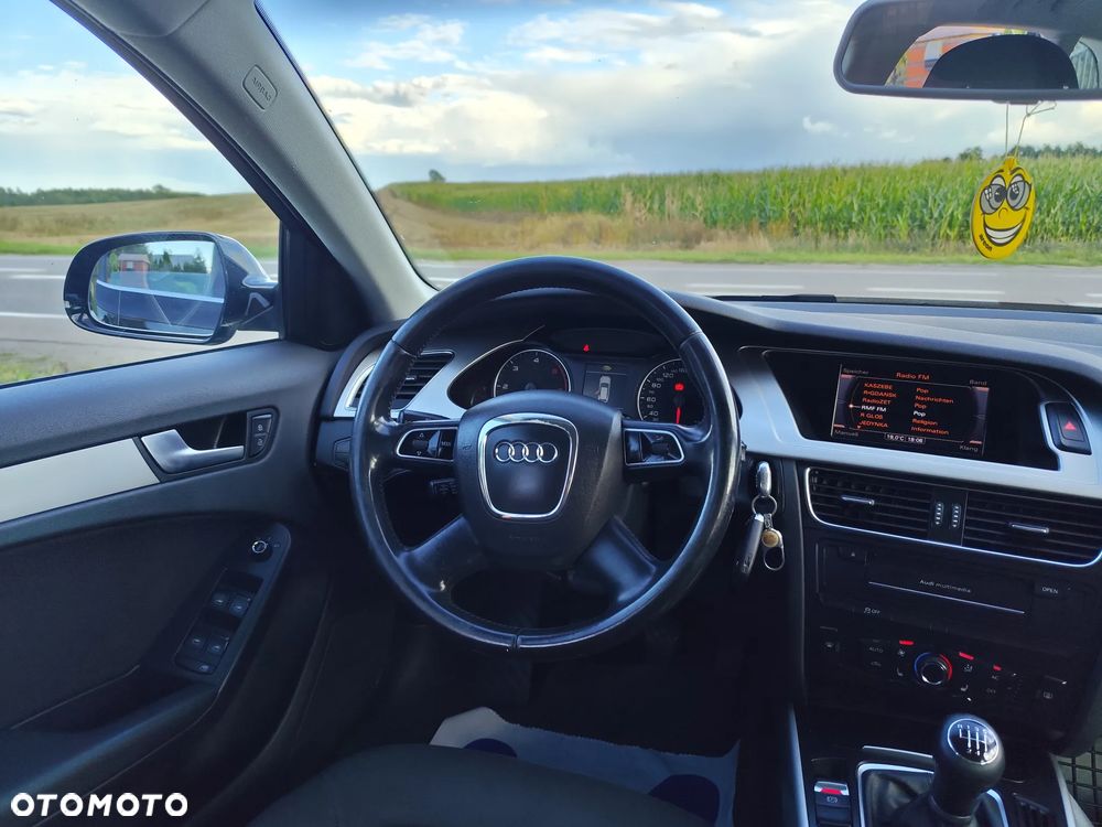 Audi A4 Avant 2.0 TDI - 23