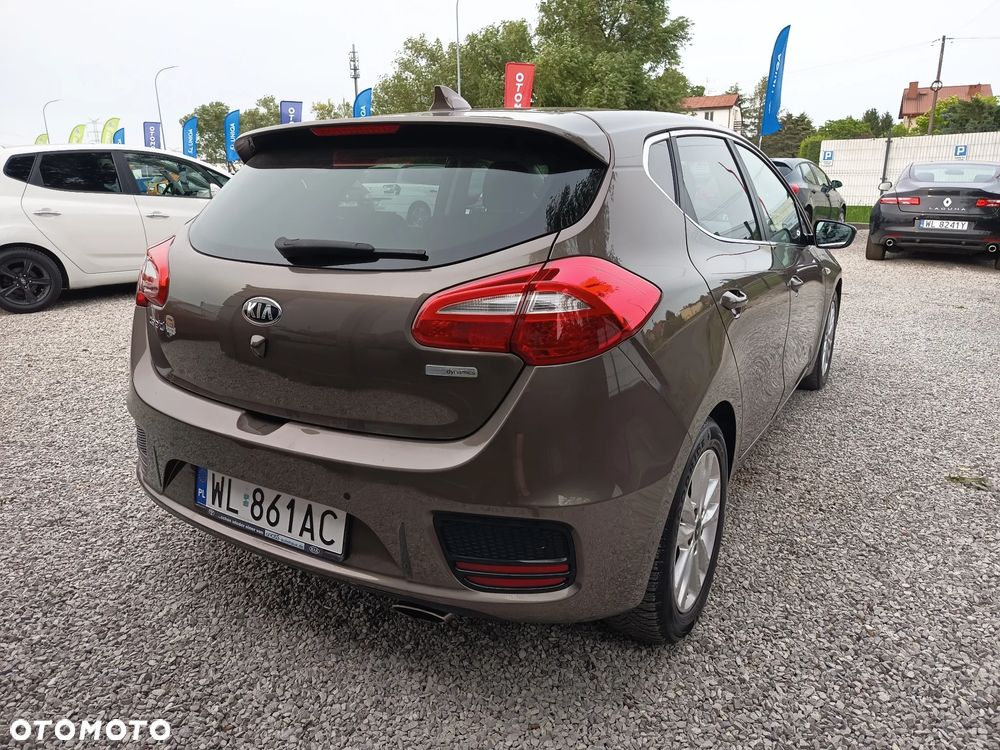 Kia Ceed 1.6 GDI Dream Team Edition - 15