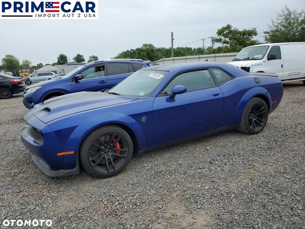 Dodge Challenger - 1