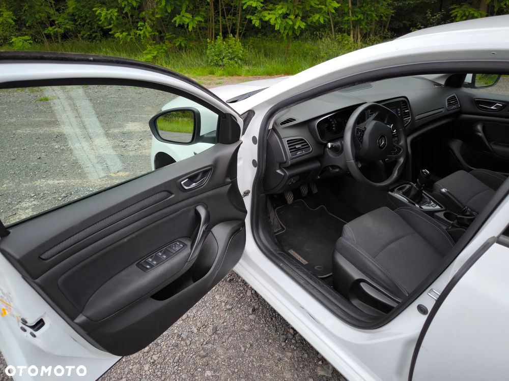 Renault Megane 1.6 SCe Life - 11