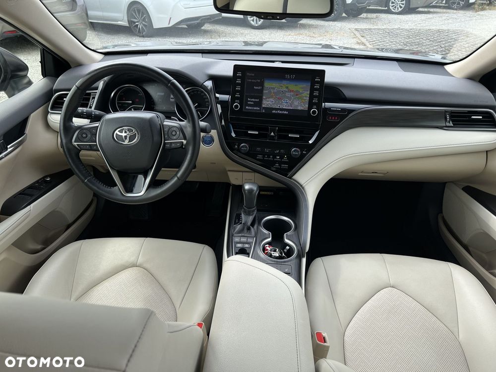 Toyota Camry 2.5 Hybrid Executive CVT - 11