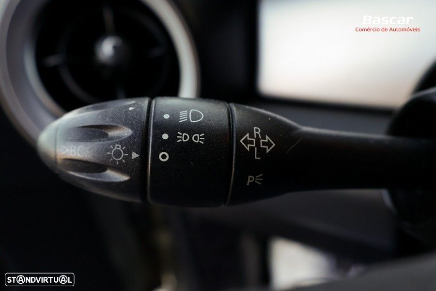 MINI 3 Portas Cooper D - 23