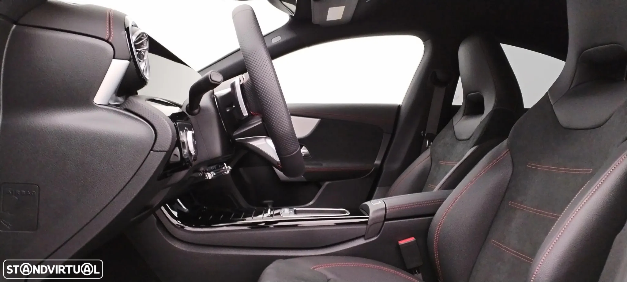 Mercedes-Benz CLA 200 d - 27