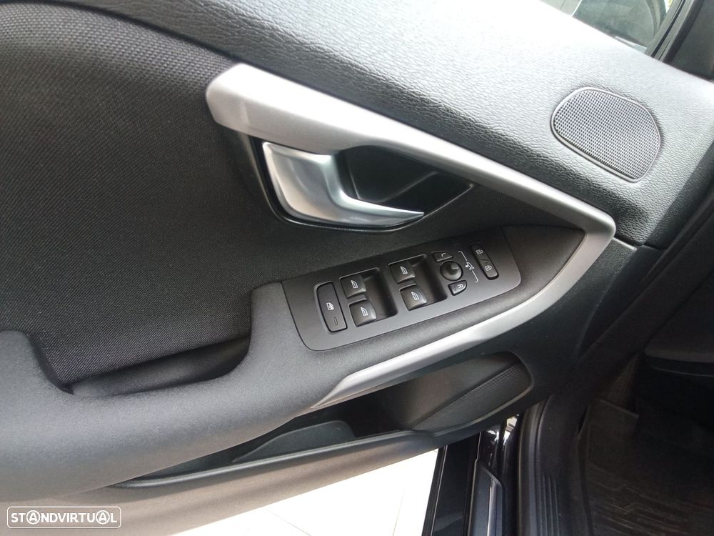 Volvo V40 1.5 T3 Sport Edition Plus Geartronic - 10