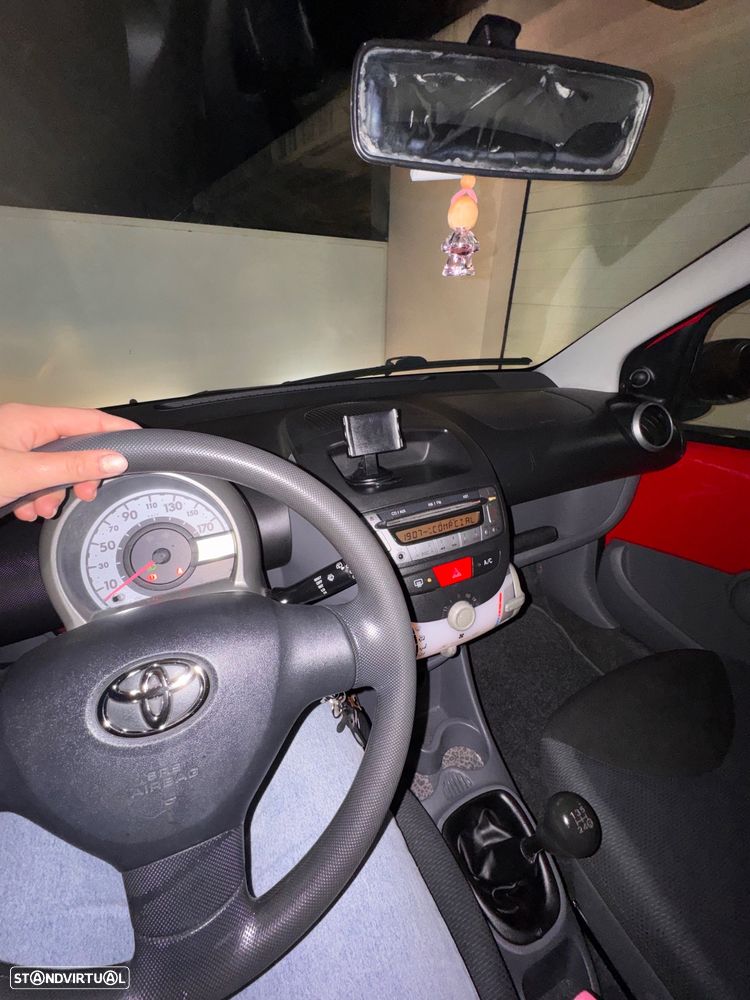 Toyota Aygo Standard - 4