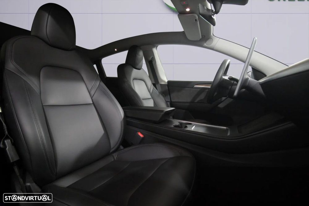Tesla Model Y Standard - 14