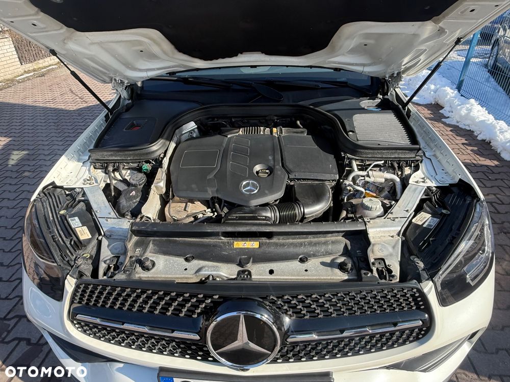 Mercedes-Benz GLC 300 de 4-Matic Business Edition - 12