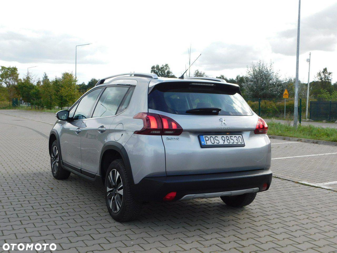 Peugeot 2008 1.2 Pure Tech GPF Allure S&S - 3
