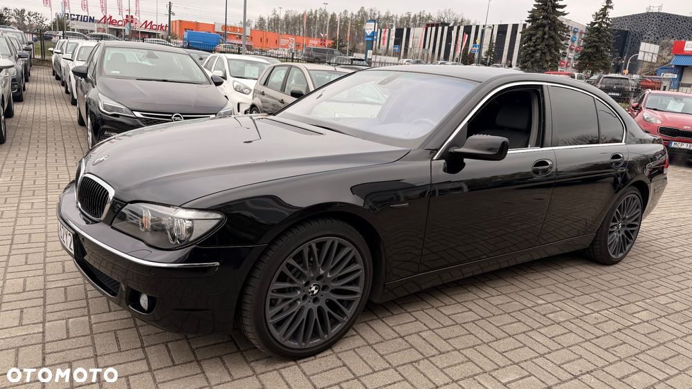 BMW Seria 7 740i - 22