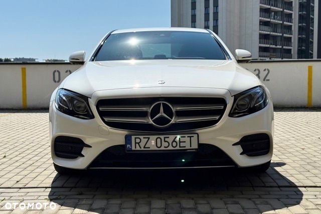 Mercedes-Benz Klasa E 400 4-Matic 9G-TRONIC - 3