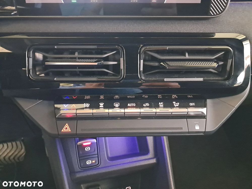 Nissan Micra - 22
