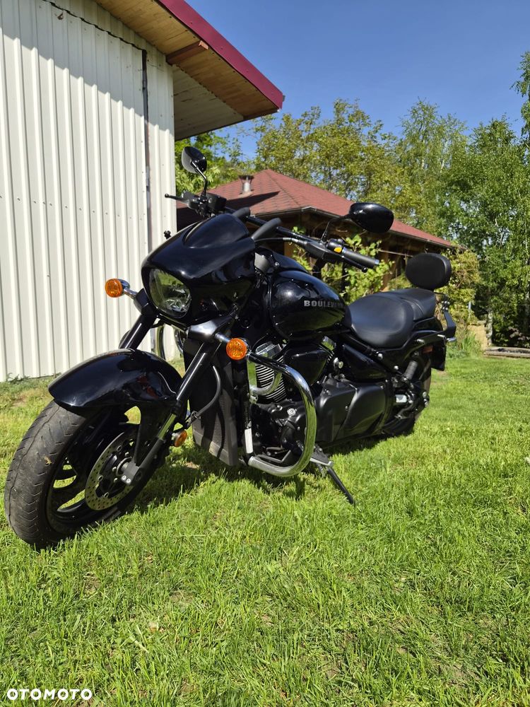 Suzuki Intruder - 2
