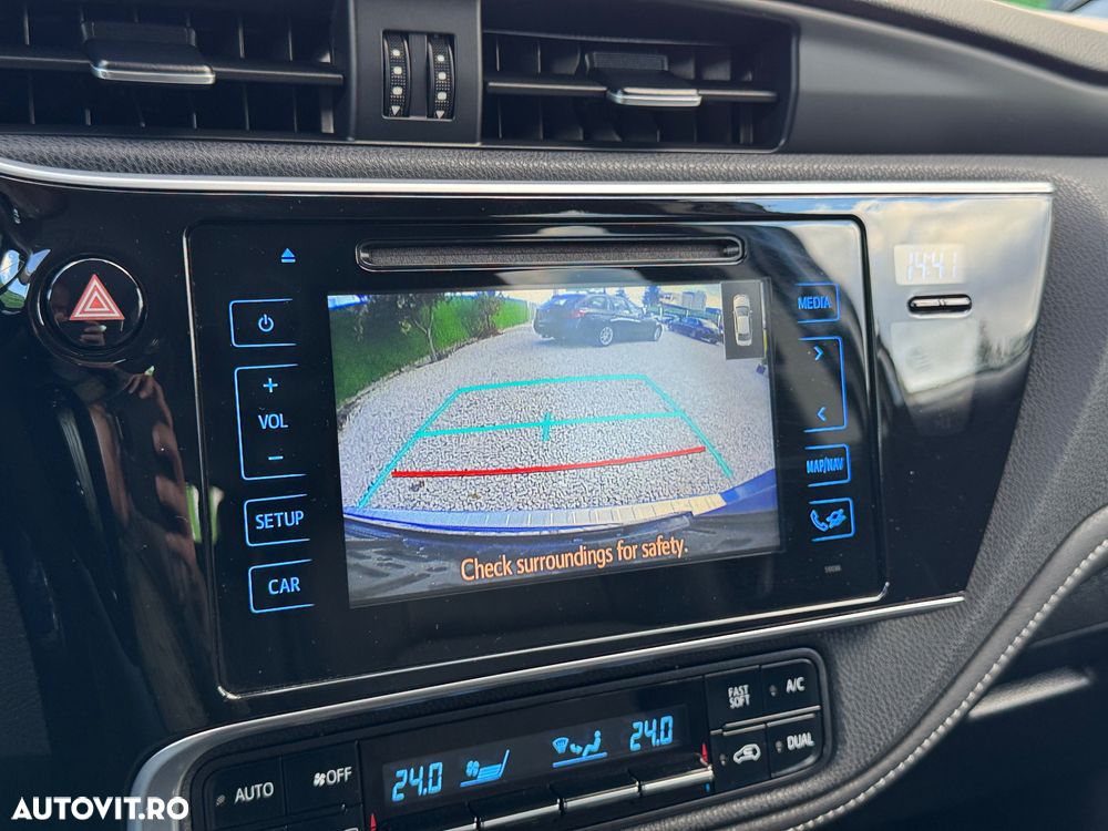 Toyota Auris 1.8 L VVT-i Hybrid Sol + - 30