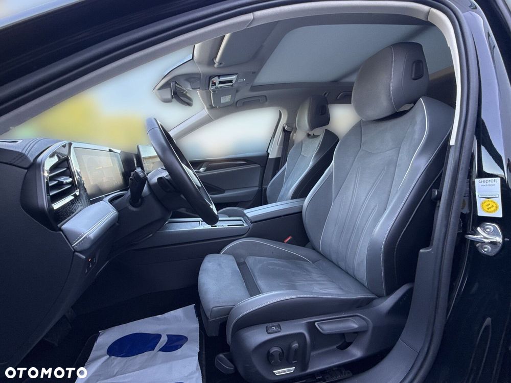 Volkswagen Passat 2.0 TDI SCR Style DSG - 9