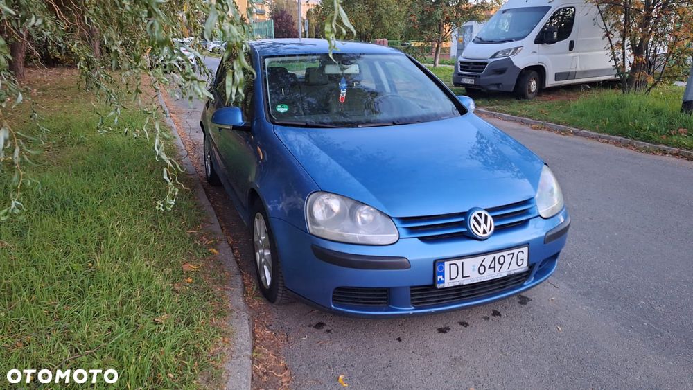 Volkswagen Golf - 1