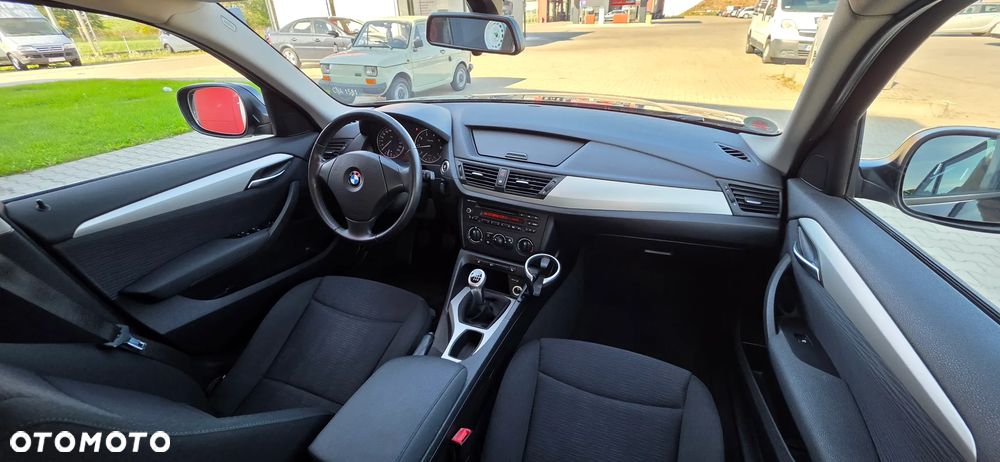 BMW X1 sDrive18i xLine - 22