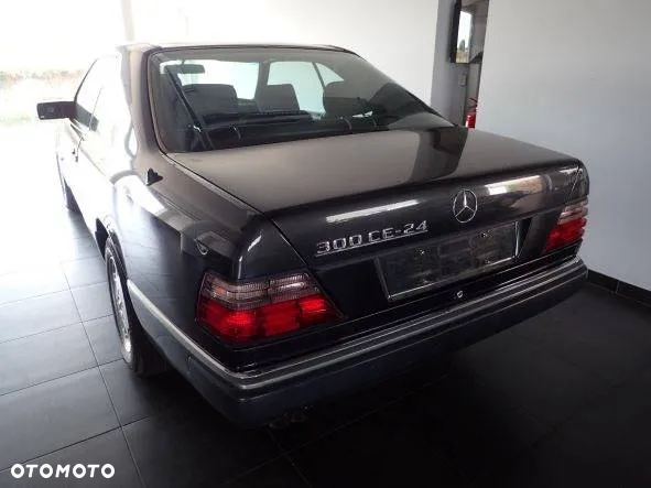 Mercedes-Benz W124 (1984-1993) - 14