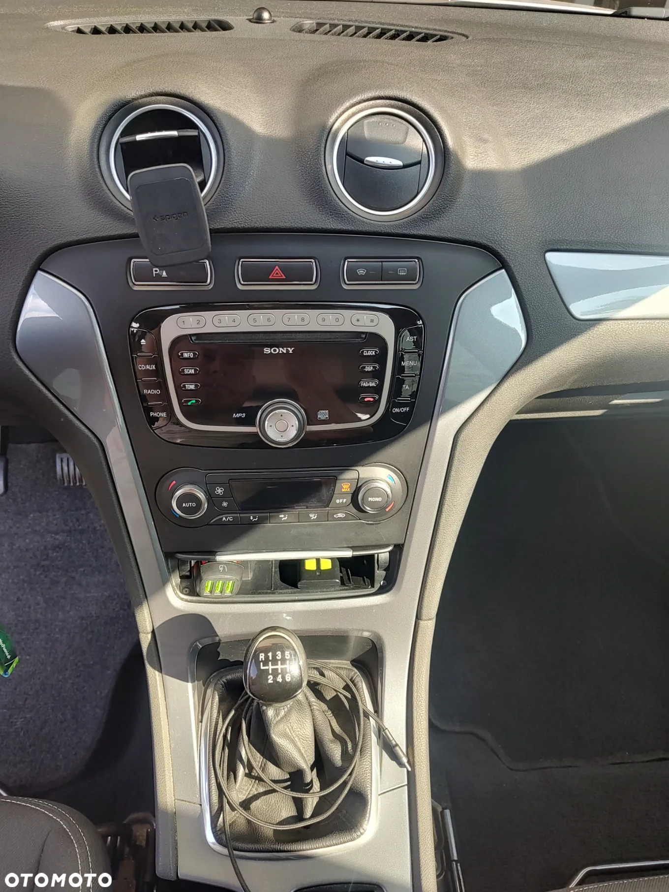 Ford Mondeo 1.6 TDCi Ambiente - 9