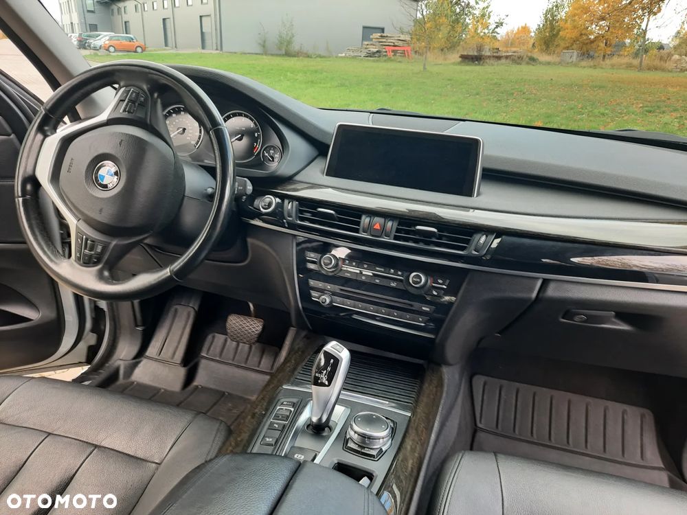 BMW X5 xDrive35i - 14