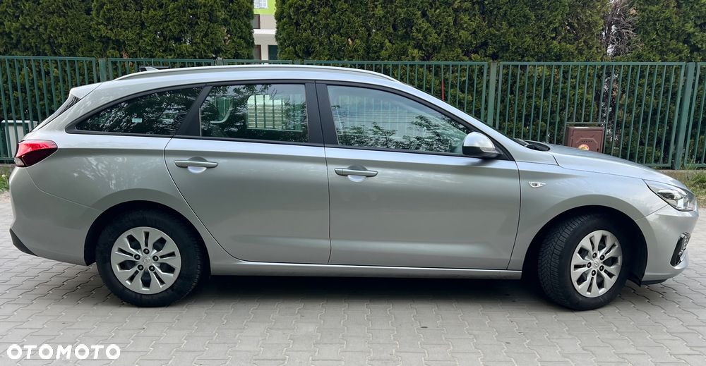 Hyundai i30 1.6 D Classic + - 3