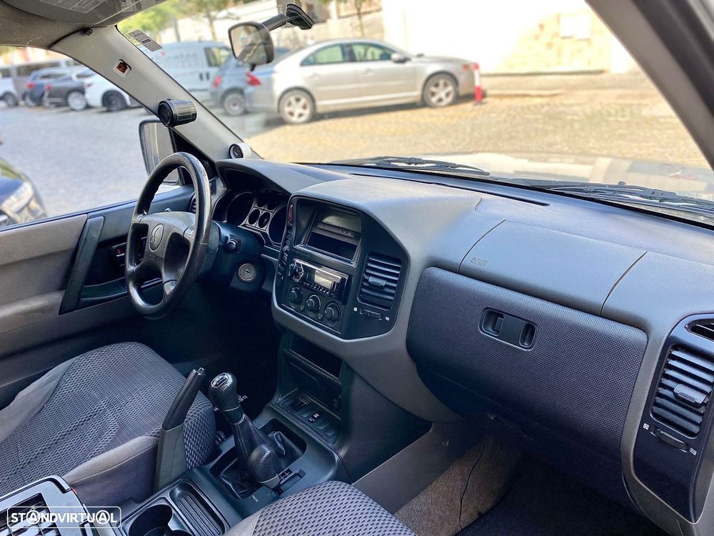 Mitsubishi Pajero 2.5 TD GLX - 22