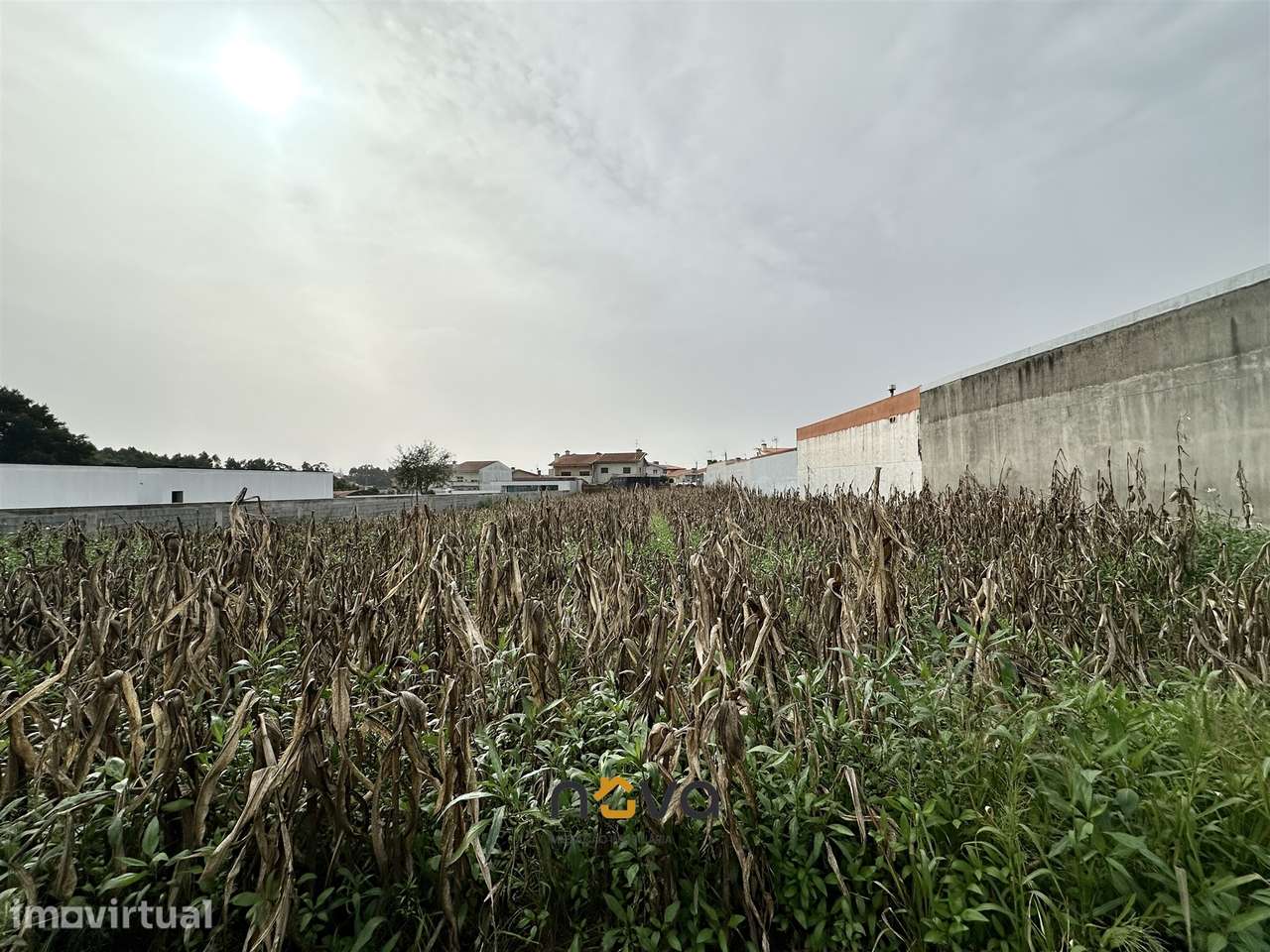Terreno urbano com 2143 m2 para construção de moradia | NOVA Imobiliár - Grande imagem: 4/25