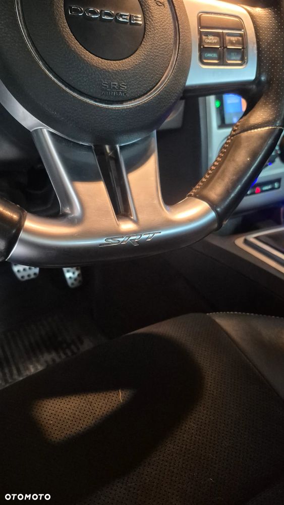 Dodge Challenger - 9