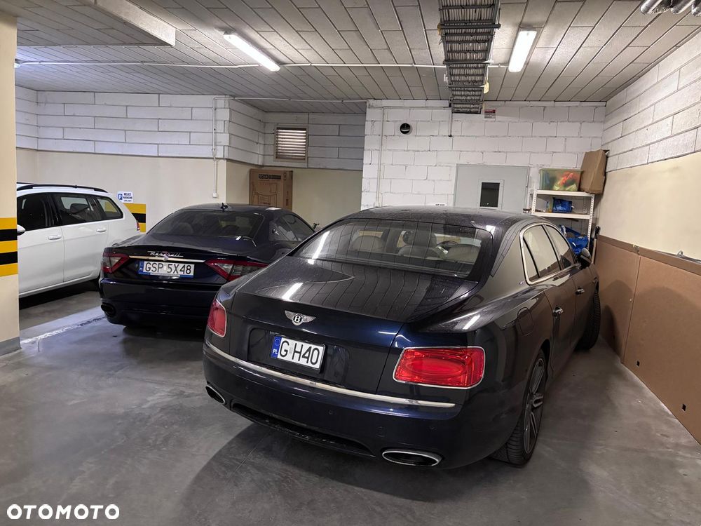 Bentley Flying Spur W12 - 13