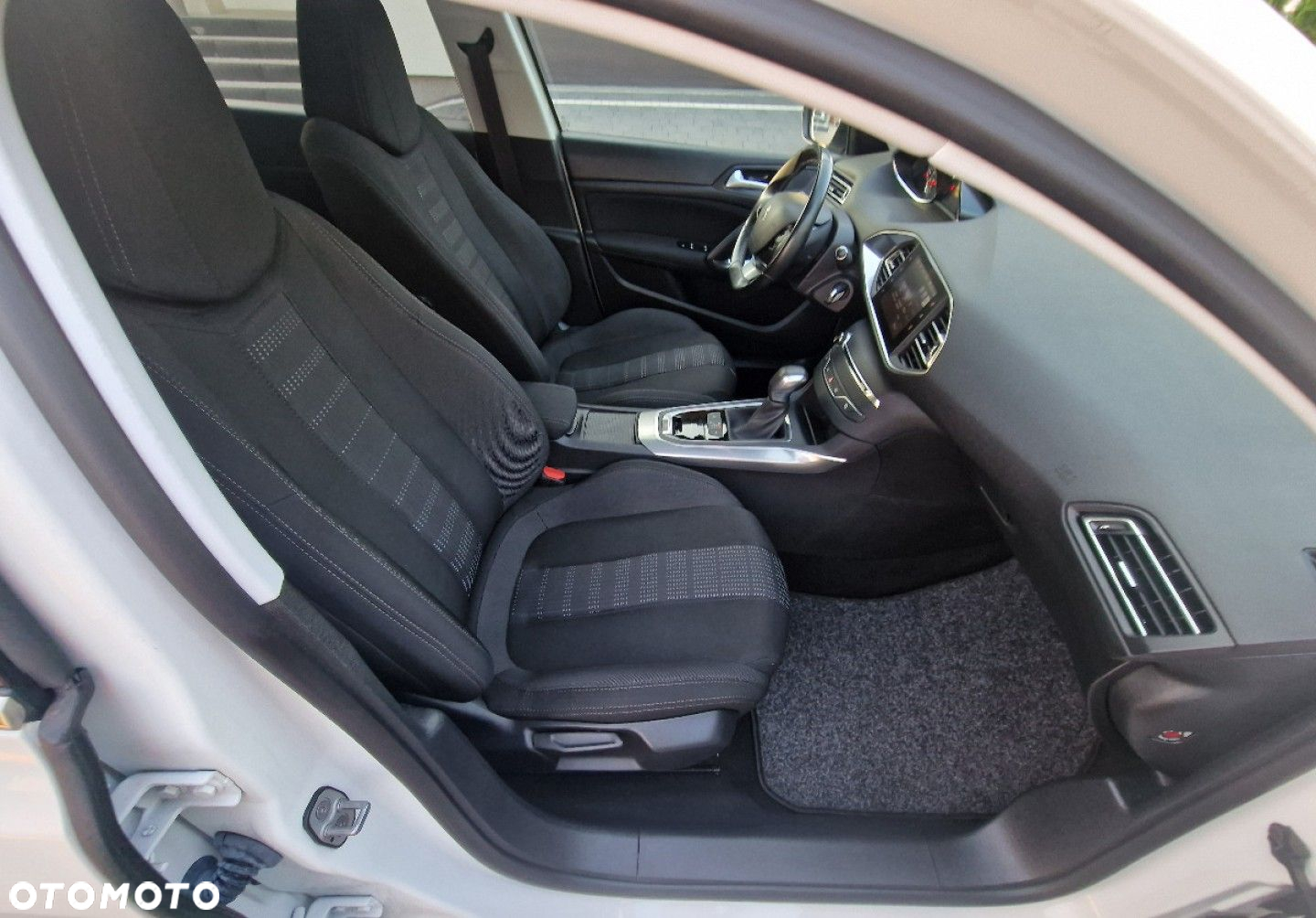 Peugeot 308 - 24