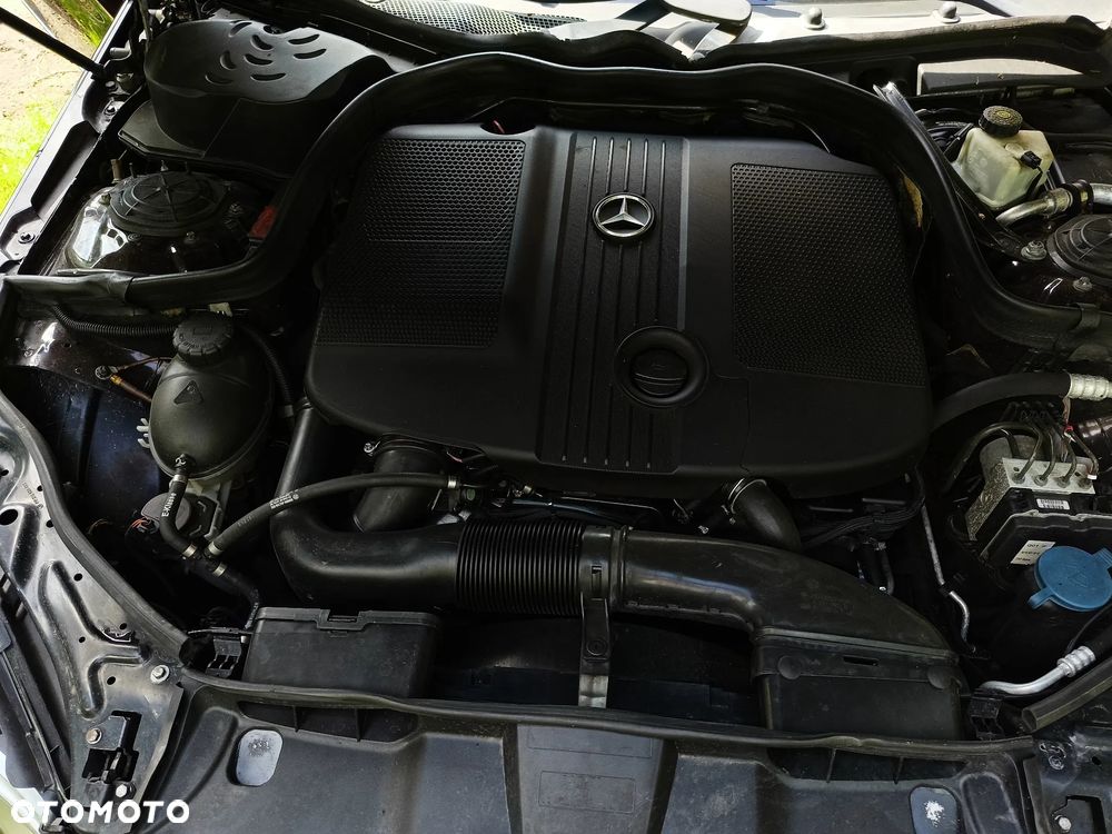 Mercedes-Benz Klasa E 220 CDI DPF BlueEFFICIENCY Automatik Avantgarde - 15