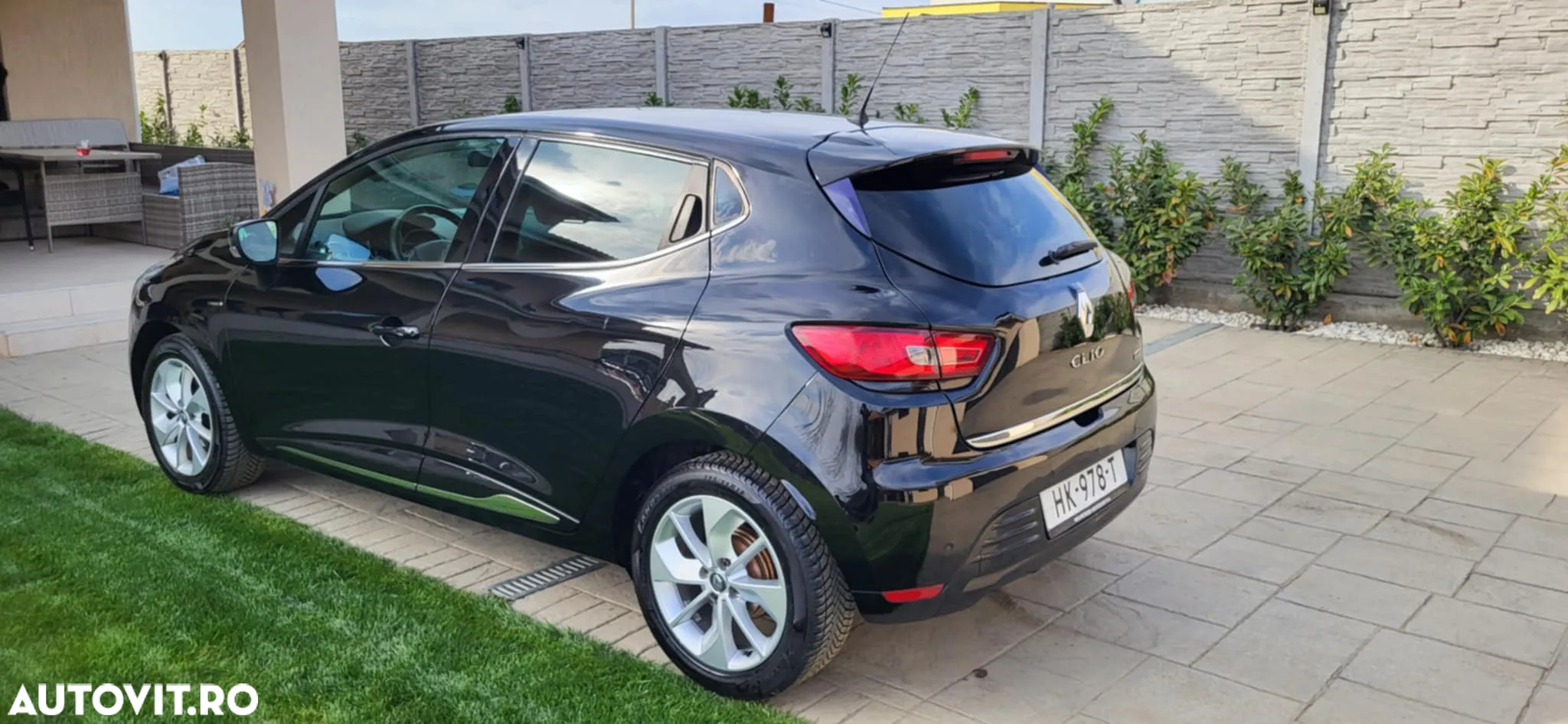 Renault Clio - 8