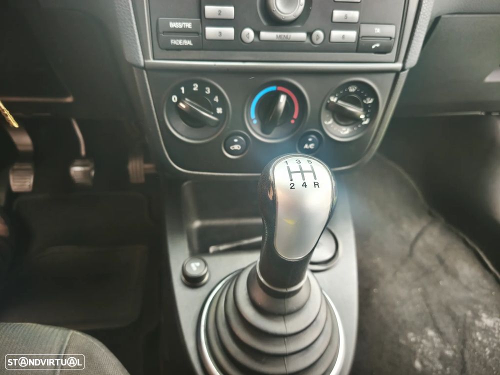 Ford Fiesta 1.25 Ambiente - 8
