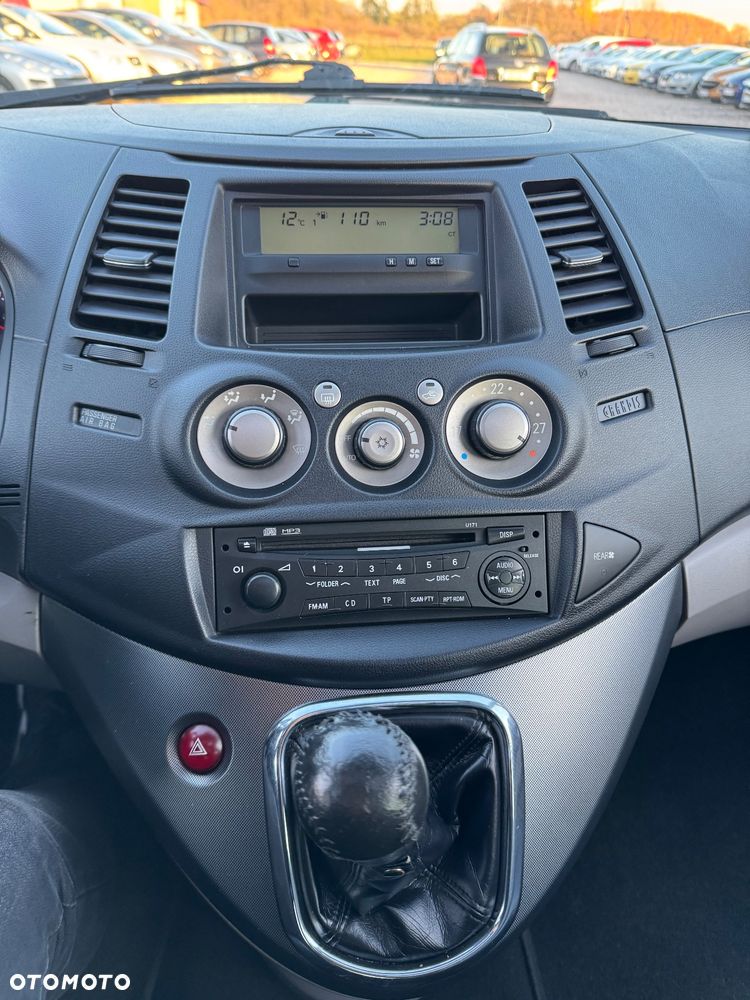 Mitsubishi Grandis 2.0 DI-D 6-Sitzer Intense - 31