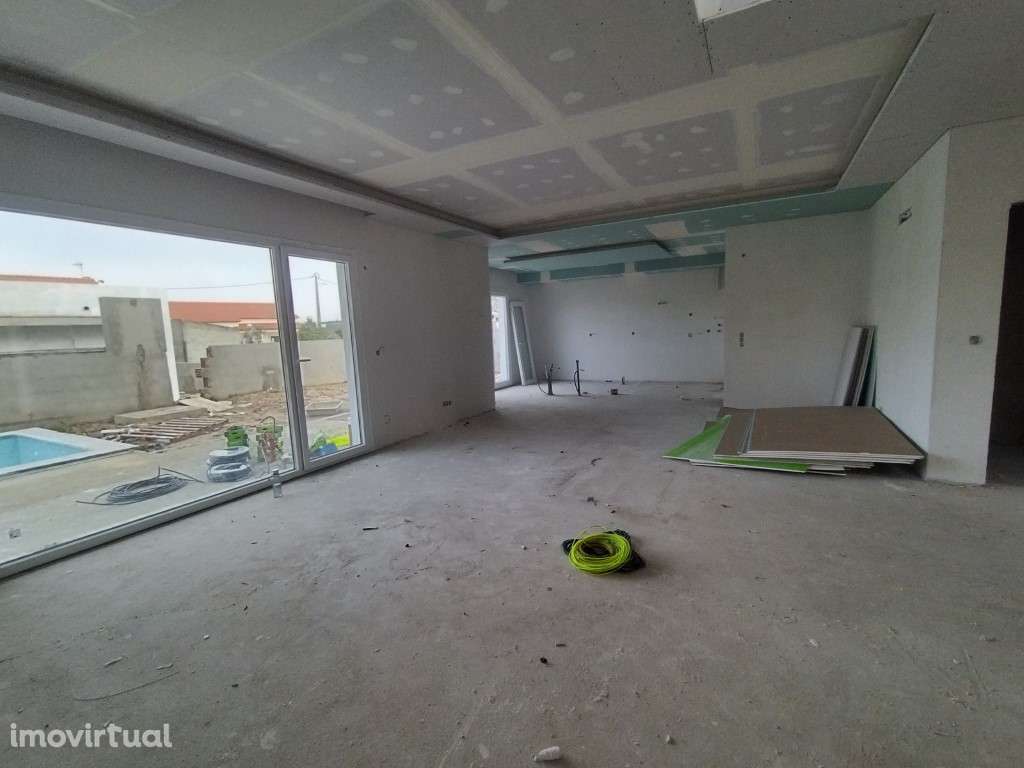 Moradia Isolada T4 com Piscina - Brejos de Azeitão **OFERTA ESCRITU... - Grande imagem: 3/46