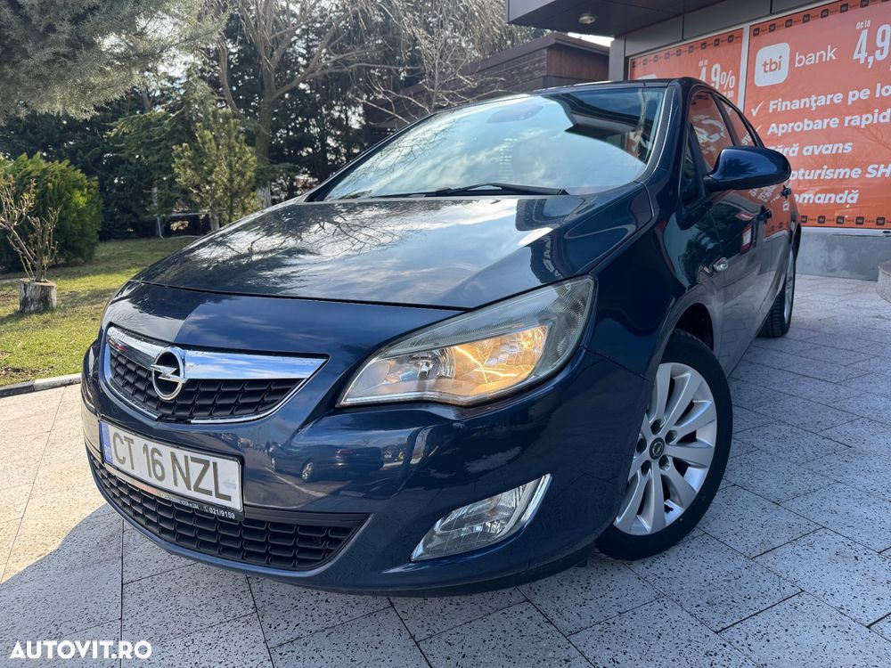 Opel Astra 1.7 CDTI DPF Design Edition - 1