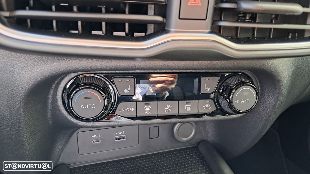 Nissan Juke 1.0 DIG-T Acenta+ DCT - 10