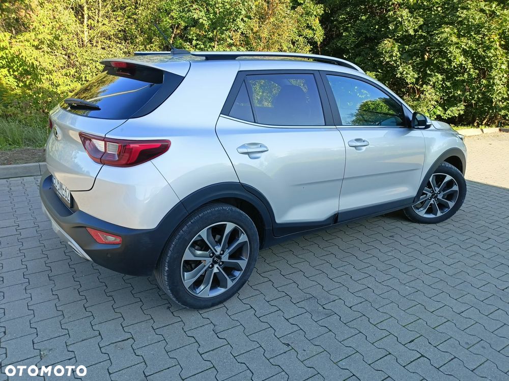 Kia Stonic 1.4 L - 6