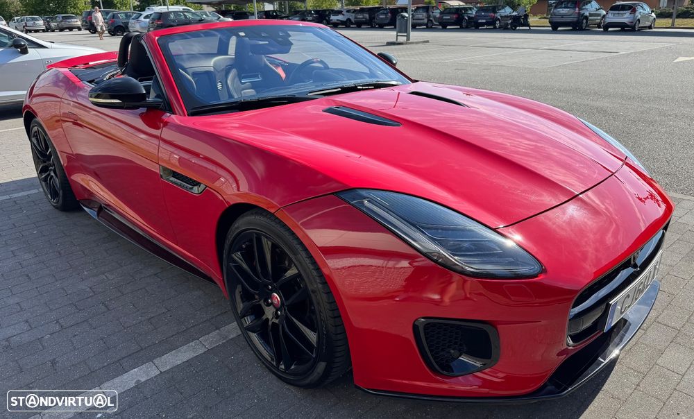 Jaguar F-Type 2.0 i4 R-Dynamic Black — fotografia 2